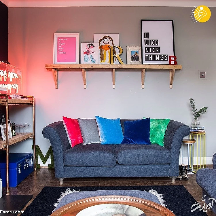 نمایش اشیاء مورد علاقه ایده هایی ساده برای چیدمان اتاق های پذیرایی کوچک